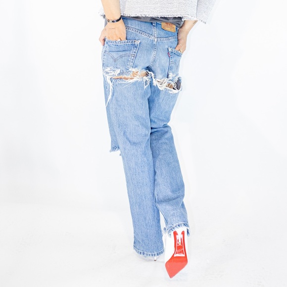 Christian Louboutin White Lizard Effect Leather Point-toe Slip-on Zarli Mules - Picture 14 of 15